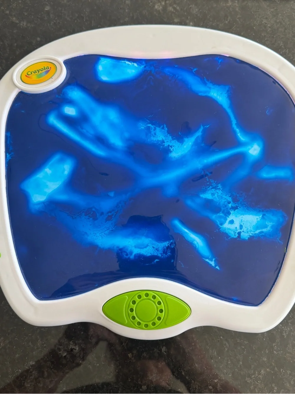 Crayola mess-free painting touch light musical sensory doodle board drawing pad